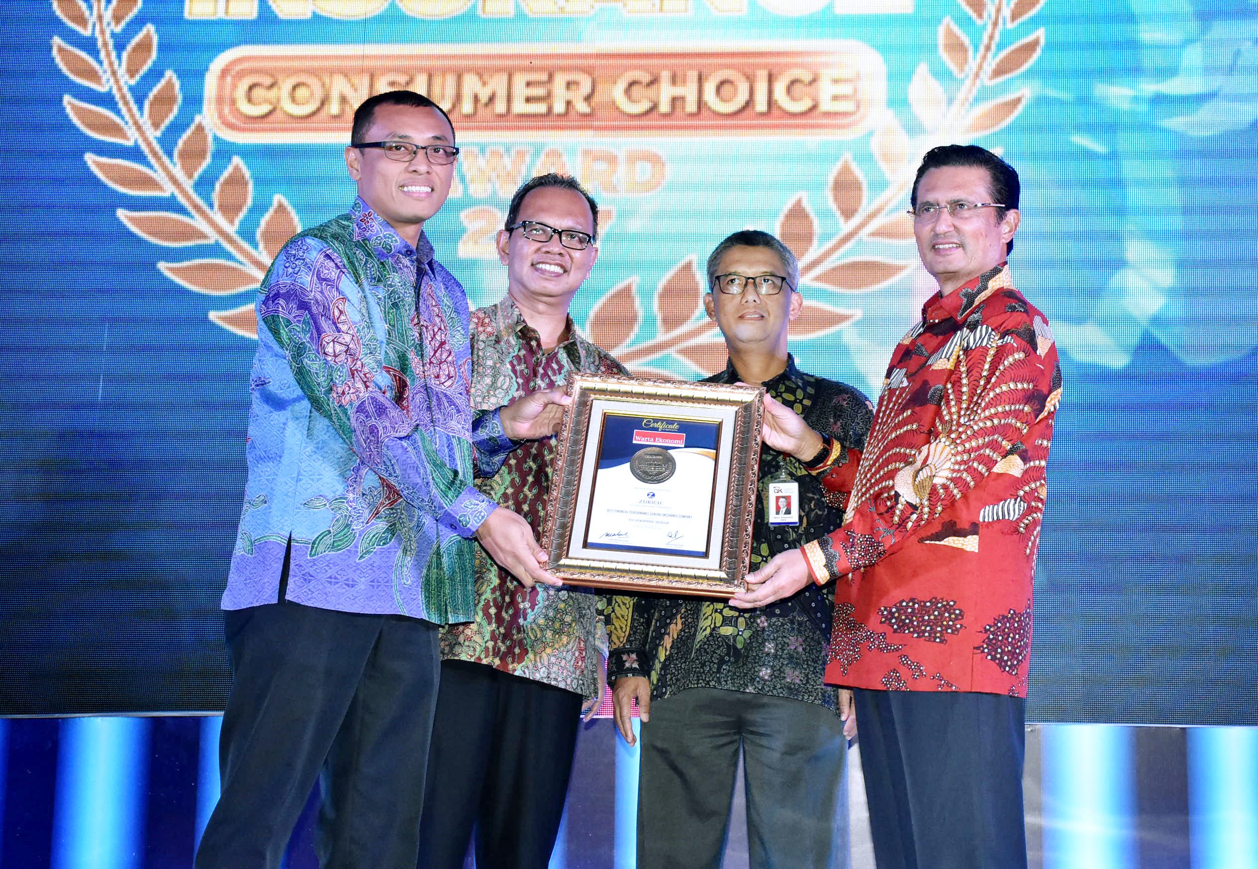 Pt Zurich Insurance Indonesia Raih Gelar Di Indonesia Insurance Consumer Choice Awards 2017